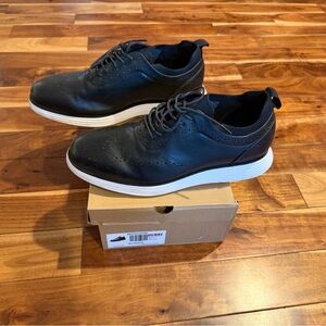 Bruno Marc Black Men's Dress Shoes. Soft sole size 12